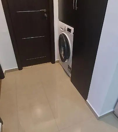 Apart Adi 아파트 *